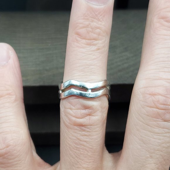 Jewelry - Size 5.75 Sterling Silver Thick Cool Wavy Design Band Ring